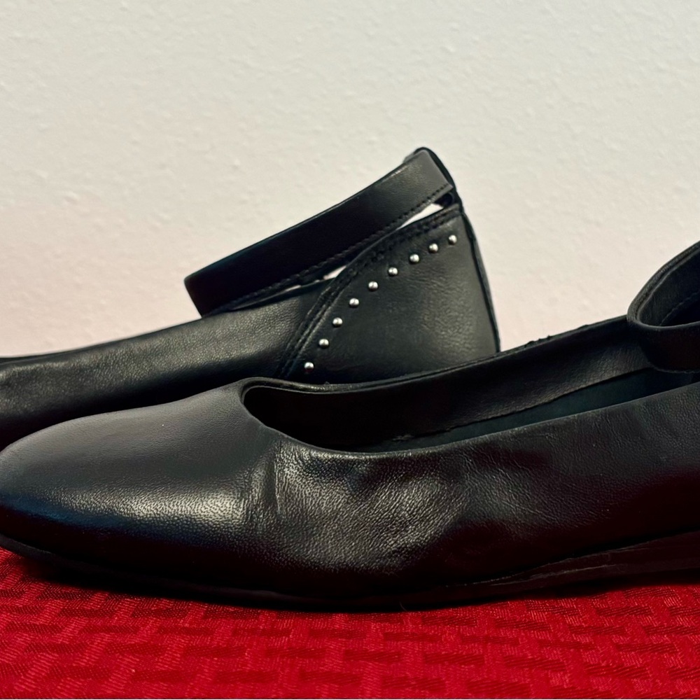Lucky Brand Black Melsin Ankle Flats - Size 8 image 6